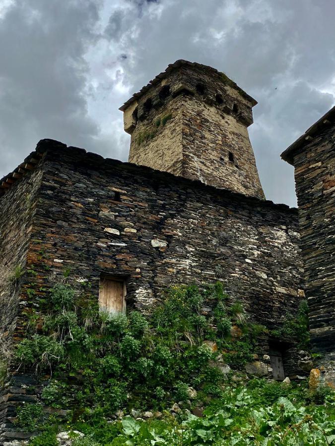 Nizharadze'S Tower Hotel Ushguli ภายนอก รูปภาพ