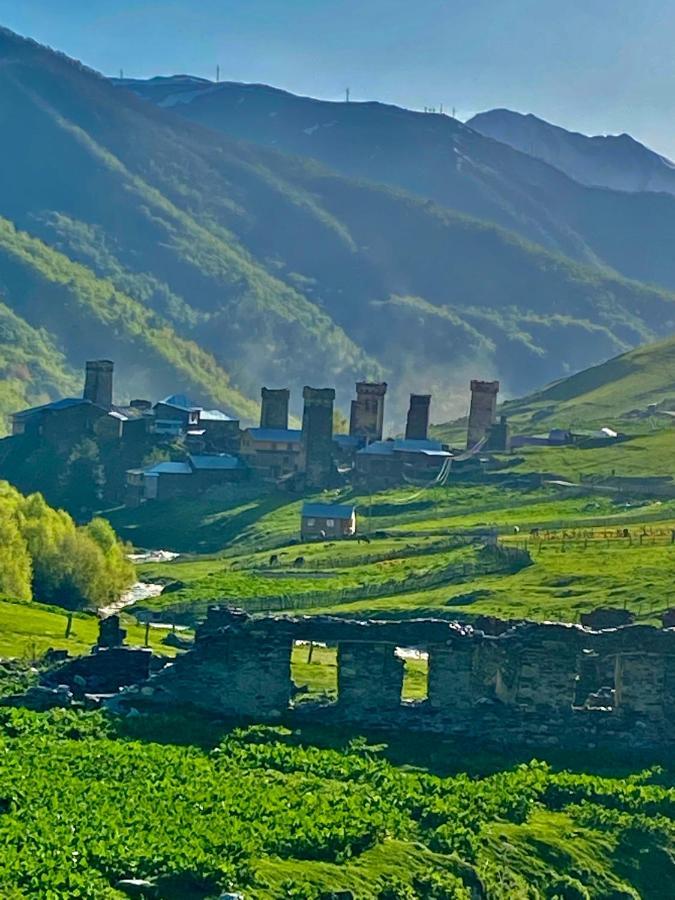 Nizharadze'S Tower Hotel Ushguli ภายนอก รูปภาพ