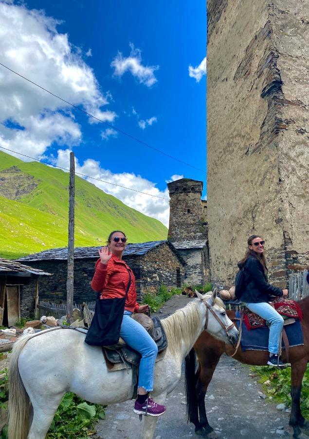 Nizharadze'S Tower Hotel Ushguli ภายนอก รูปภาพ