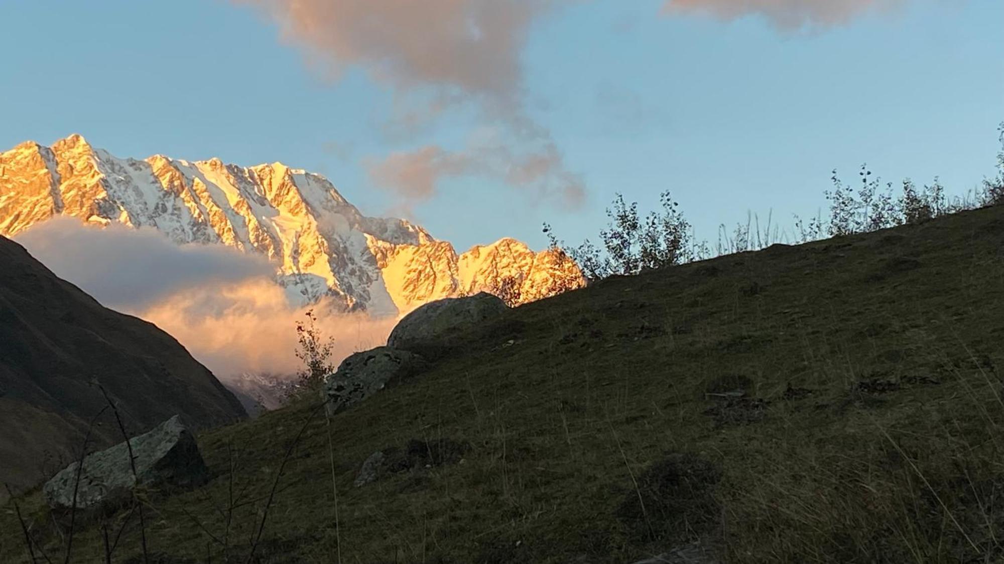 Nizharadze'S Tower Hotel Ushguli ภายนอก รูปภาพ