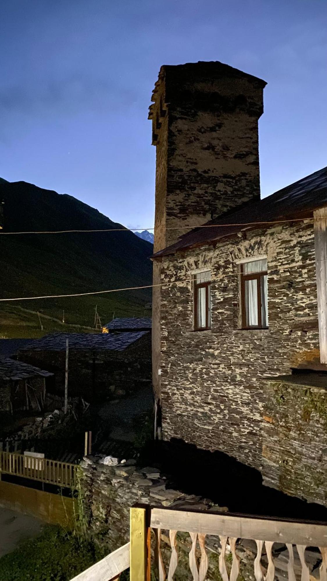 Nizharadze'S Tower Hotel Ushguli ภายนอก รูปภาพ